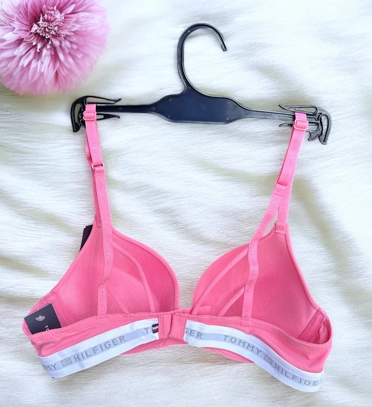 Brasier Tommy H rosa, resorte blanco y tirantes con estilo único - Imagen 4