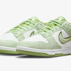 Nike Dunk Low WMNS “Fleece”