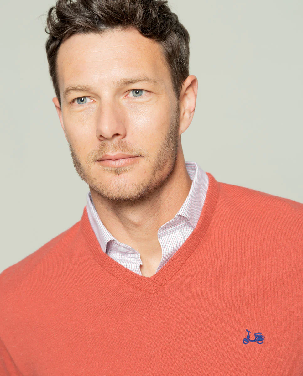 JERSEY ICONIC V NECK ROJO - Imagen 3